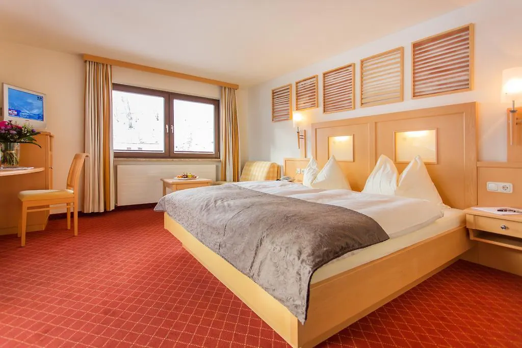 Hotel & Art Kristiana Saalbach-Hinterglemm Austria